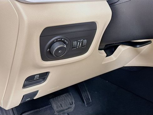 New 2025 Jeep Grand Cherokee L Limited image 15