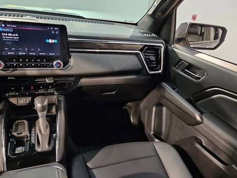 Used 2024 GMC Canyon Elevation w/ Elevation Premium Package image 11