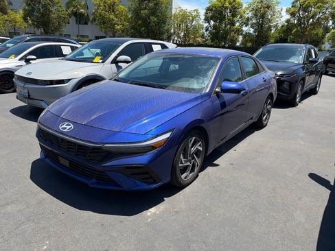 Used 2024 Hyundai Elantra Limited FWD image 1