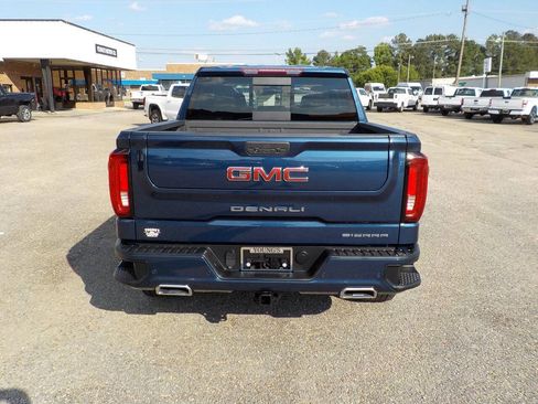 Used 2022 GMC Sierra 1500 Denali w/ Denali Premium Package AWD/4WD image 4