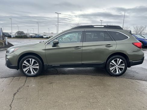 Used 2018 Subaru Outback 2.5i Limited image 4