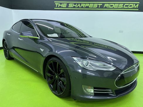 Used 2015 Tesla Model S 85D AWD/4WD image 2