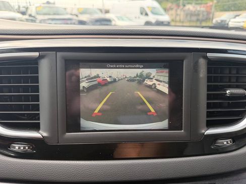 Used 2021 Chrysler Voyager Lxi FWD image 15