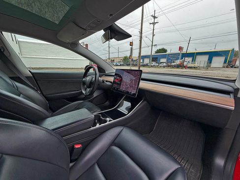 Used 2018 Tesla Model 3 Long Range image 21