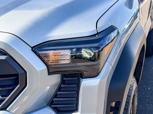 Used 2026 Toyota Tacoma TRD Off-Road w/ TRD Off Road Upgrade Package image 7