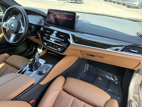 Used 2023 BMW 540i xDrive w/ M Sport Package image 36