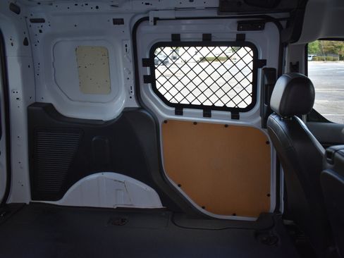 Used 2018 Ford Transit Connect XL image 33