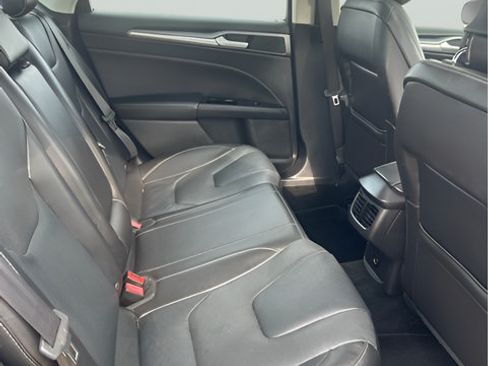 Used 2014 Ford Fusion Titanium FWD image 9