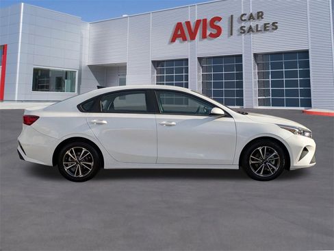 Used 2024 Kia Forte LXS image 5