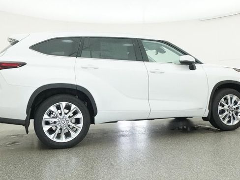 New 2026 Toyota Highlander Limited AWD/4WD image 26