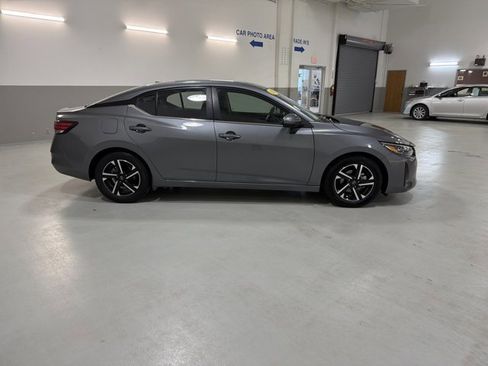 Used 2024 Nissan Sentra SV image 10