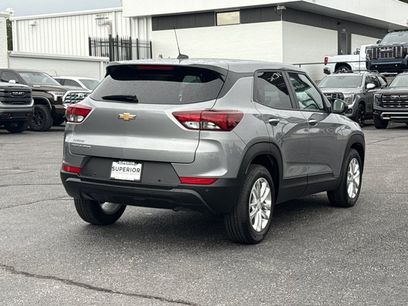 Used 2025 Chevrolet TrailBlazer LS w/ LS Convenience Package