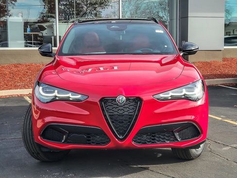 New 2025 Alfa Romeo Stelvio Sprint w/ Convenience Package image 4