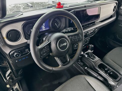 Used 2024 Jeep Wrangler Unlimited w/ Convenience Group AWD/4WD image 11