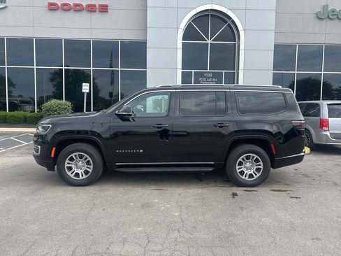 Used 2024 Jeep Wagoneer 2WD w/ Convenience Group I image 6