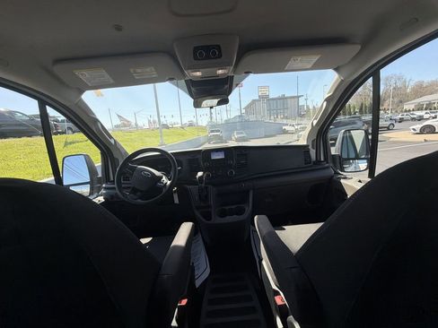 Used 2021 Ford Transit 350 XLT image 10