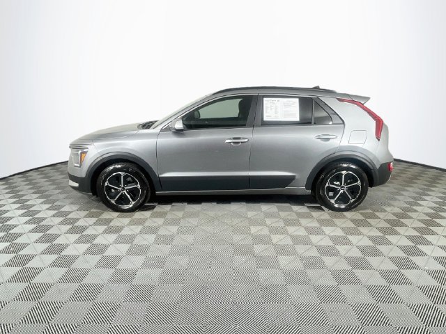 Used 2025 Kia Niro LX FWD image 5