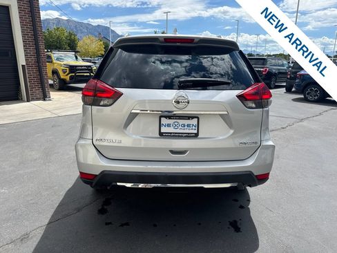 Used 2018 Nissan Rogue SV AWD/4WD image 6