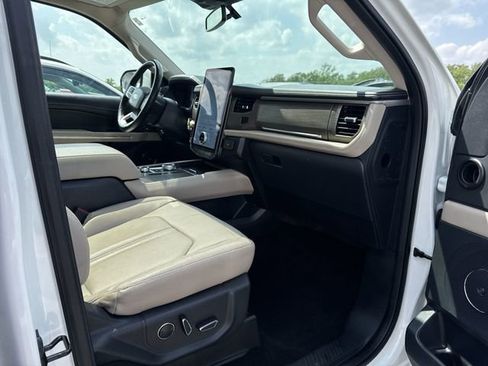 Used 2022 Ford Expedition Max Limited AWD/4WD image 30