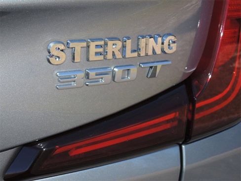 Certified 2025 Cadillac XT4 Premium Luxury image 11