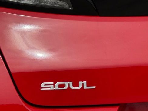 Used 2024 Kia Soul LX w/ Option Group 015 FWD image 12
