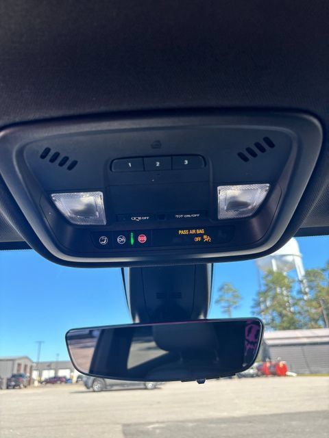 Used 2022 Chevrolet Traverse RS w/ LPO, 'HIT The Road' Package FWD image 21