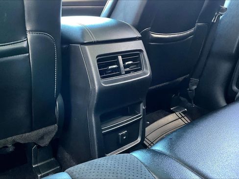 Used 2015 Ford Edge Sport image 31