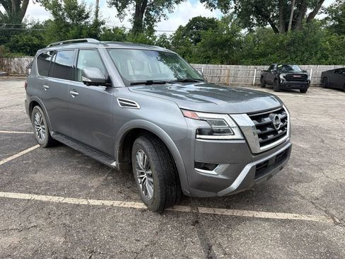 Used 2021 Nissan Armada SL w/ Captain's Chairs Package AWD/4WD image 3