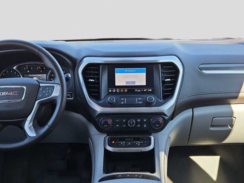 Used 2023 GMC Acadia SLT image 15