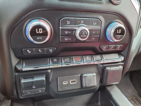 Used 2020 GMC Sierra 1500 SLT w/ SLT Premium Package AWD/4WD image 9