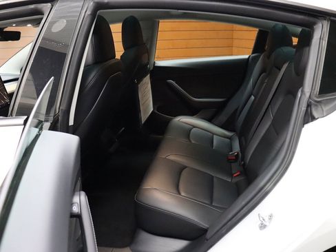 Used 2023 Tesla Model 3 Standard Range image 59