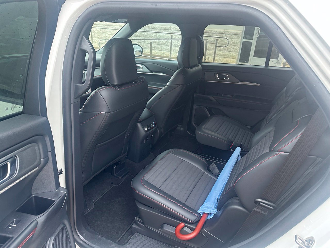 Used 2026 Ford Explorer ST-Line w/ ST-Line Street Pack RWD image 4