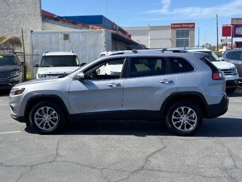 Used 2021 Jeep Cherokee Latitude Plus FWD image 6