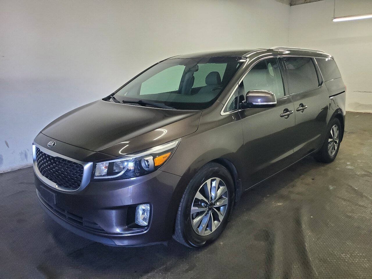 Used 2015 Kia Sedona SX FWD image 1