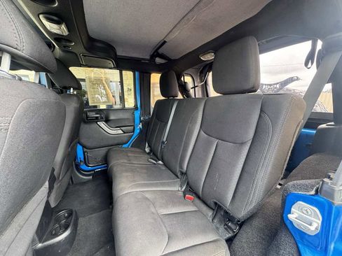 Used 2015 Jeep Wrangler Unlimited Sport w/ Quick Order Package 23S AWD/4WD image 6