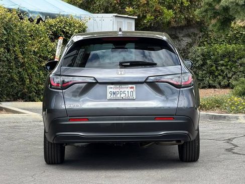 Certified 2025 Honda HR-V LX image 5