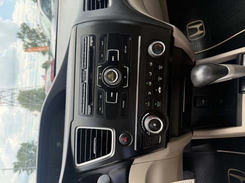 Used 2014 Honda Civic EX image 16