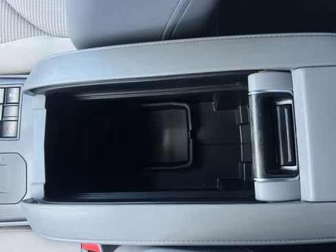 Used 2023 Toyota Highlander L FWD image 27