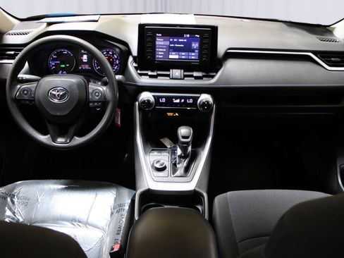 Used 2020 Toyota RAV4 LE w/ All Weather Liner Package AWD/4WD image 2