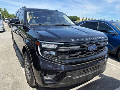 Used 2025 Ford Expedition Active