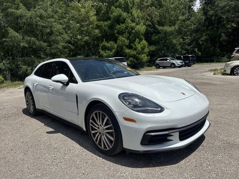 Used 2018 Porsche Panamera 4 AWD/4WD image 4