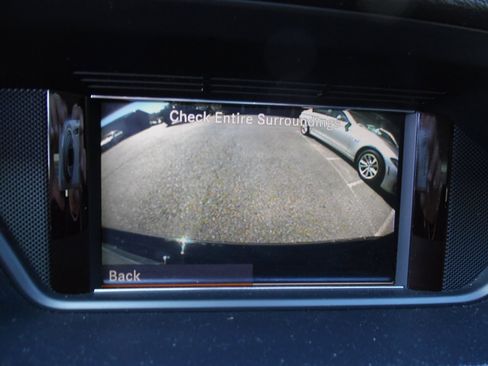Used 2011 Mercedes-Benz E 350 4MATIC Sedan image 12