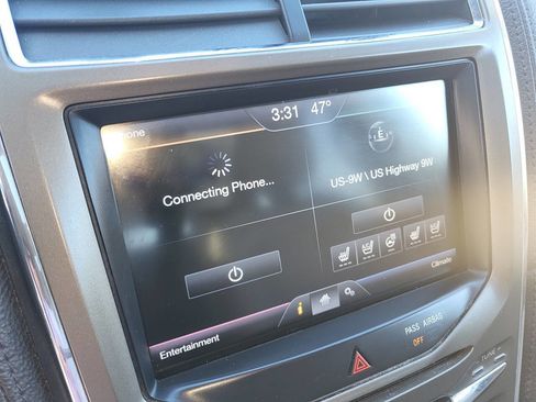 Used 2015 Lincoln MKX AWD w/ Equipment Group 102A image 17