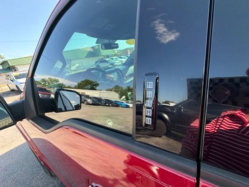Used 2017 Ford F150 Lariat AWD/4WD image 13