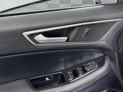 Used 2019 Ford Edge SEL w/ Equipment Group 201A image 17