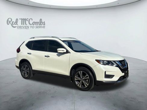 Used 2019 Nissan Rogue SV w/ Premium Package FWD image 7