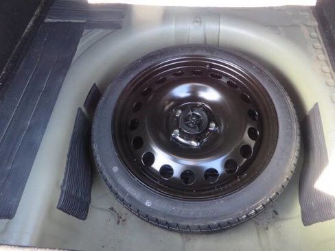 Used 2016 Chevrolet Sonic LT image 27