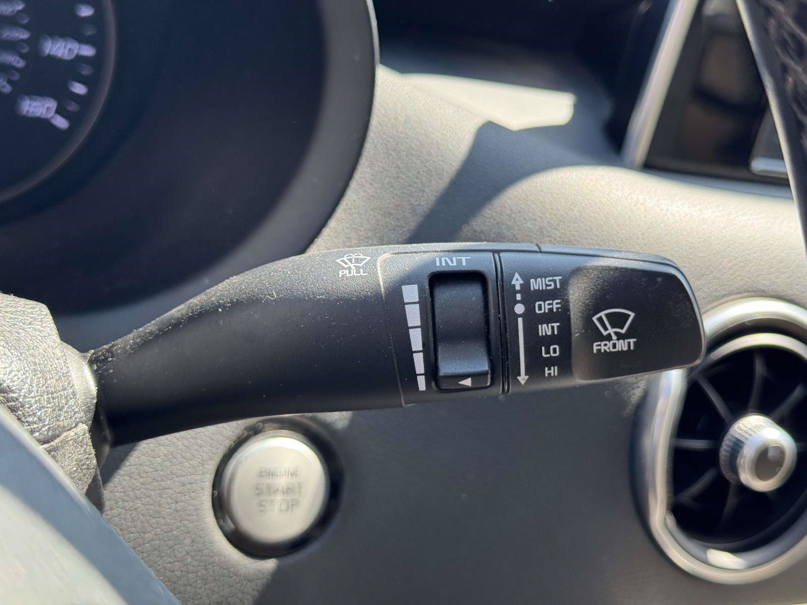 Used 2018 Kia Stinger RWD image 21