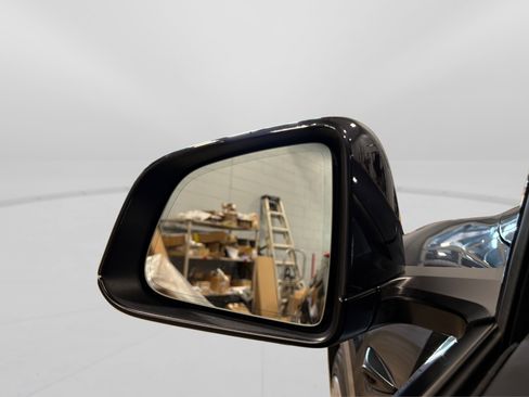 Used 2024 Tesla Model Y Long Range RWD image 15