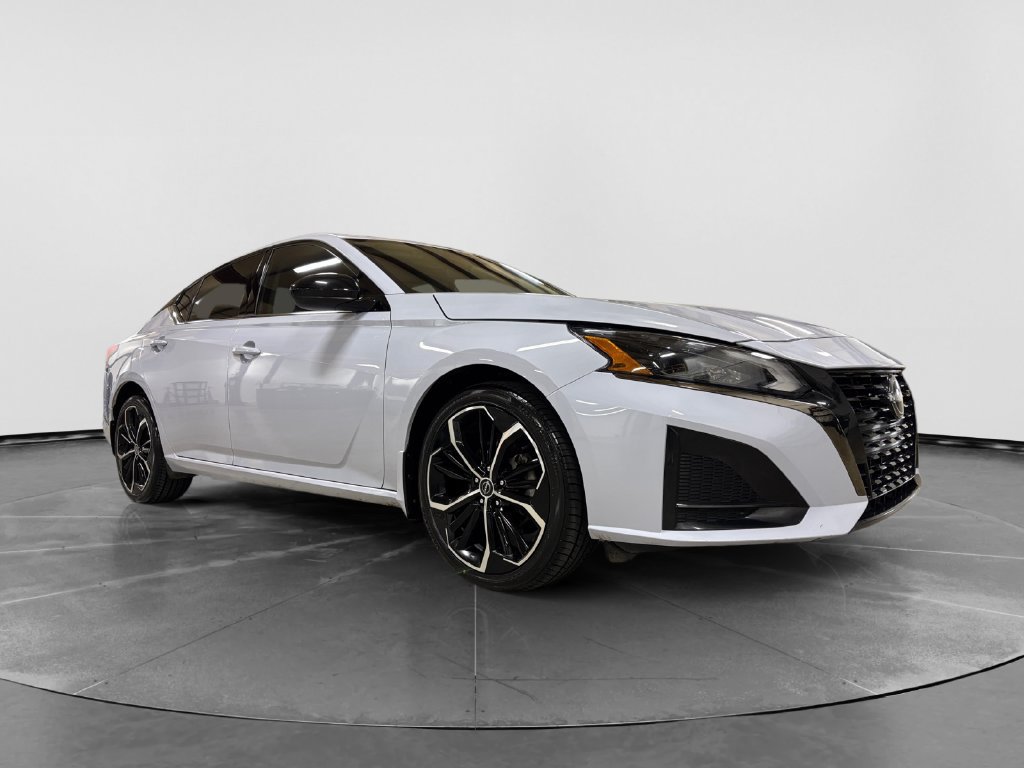Used 2023 Nissan Altima 2.5 SR w/ SR Premium Package AWD/4WD image 29